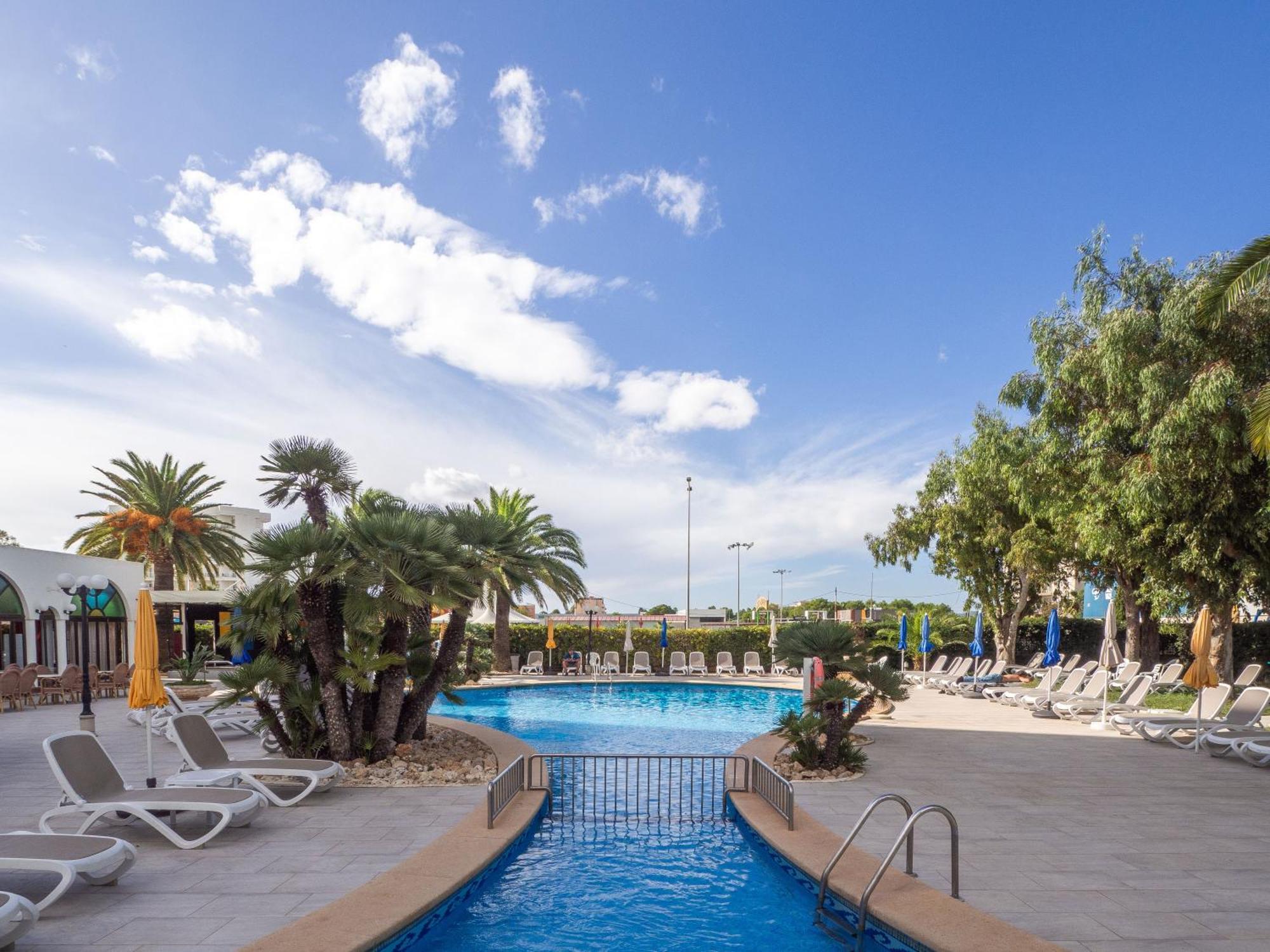 Hotel La Santa Maria Кала-Мільор Екстер'єр фото